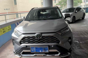 RAV4 丰田 荣放 2.0L CVT两驱风尚版