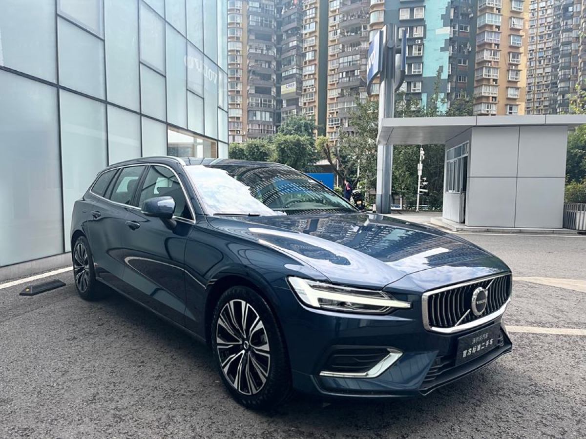 沃爾沃 V60  2024款 B5 智遠(yuǎn)豪華版圖片