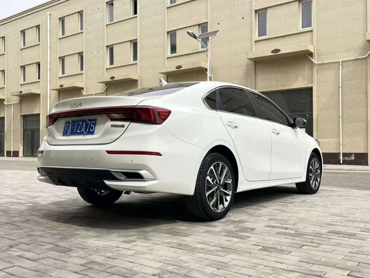 起亞 K3  2021款 改款 1.5L CVT時(shí)尚版圖片