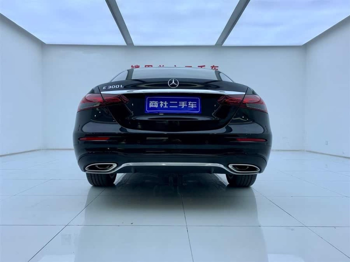 奔馳 奔馳E級  2023款 改款 E 300 L 運動時尚型圖片