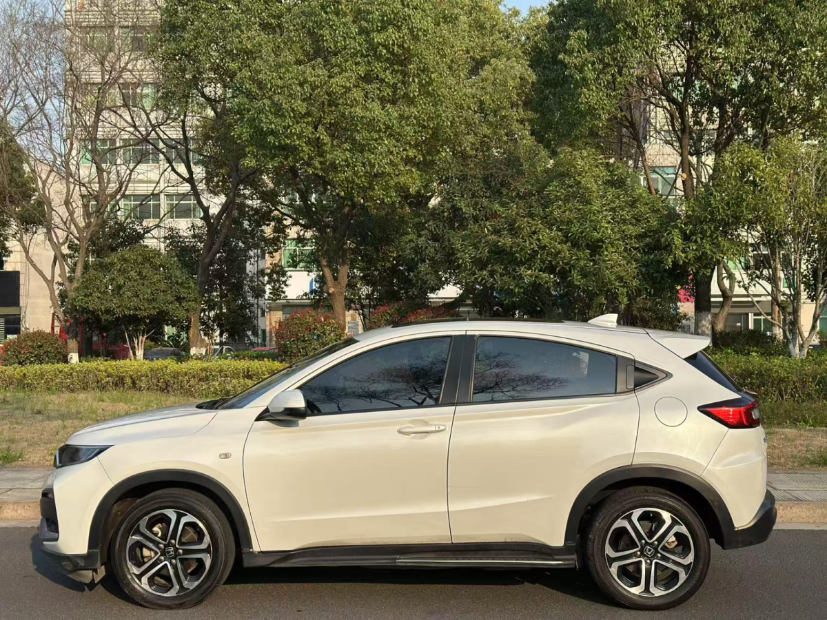 本田 XR-V  2020款 1.5L CVT經(jīng)典版圖片