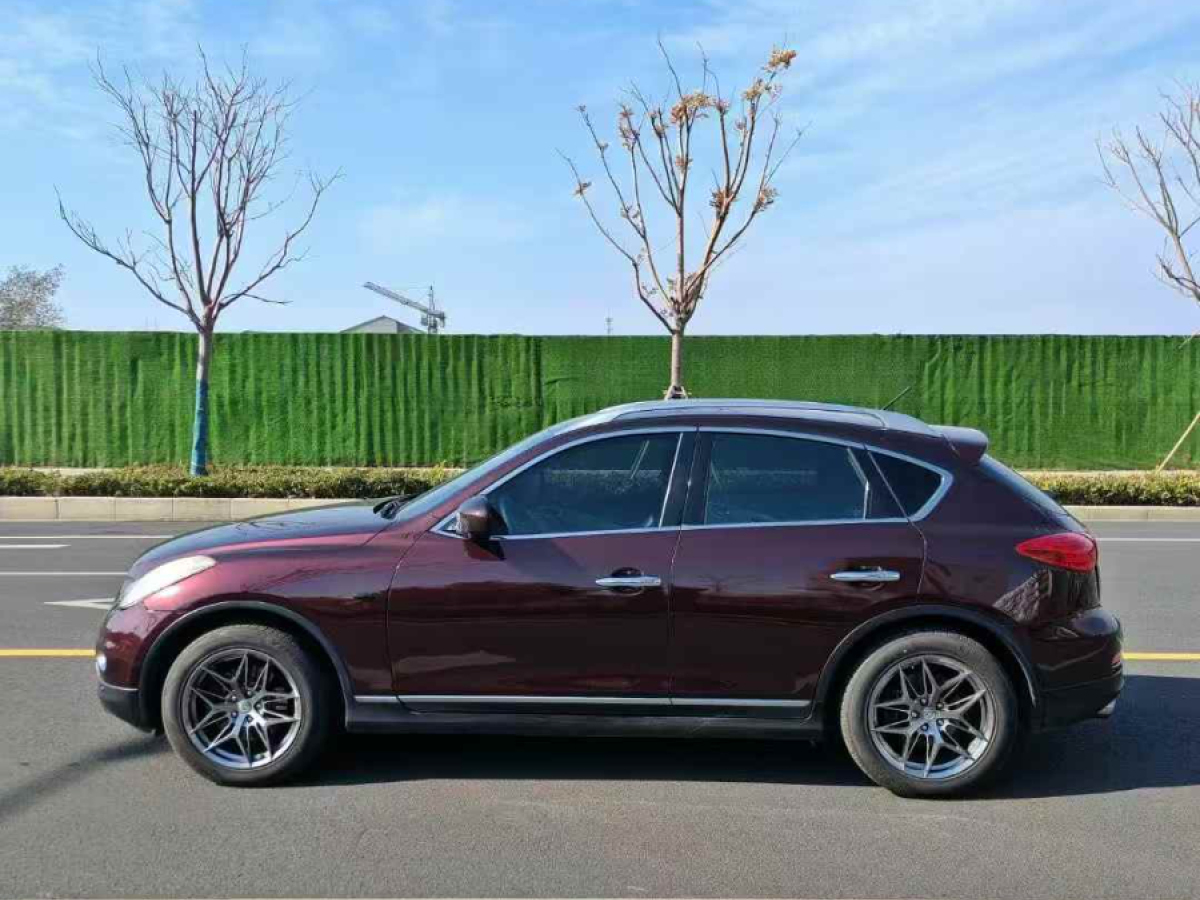 英菲尼迪 QX50  2013款 2.5 兩驅(qū)優(yōu)雅版圖片