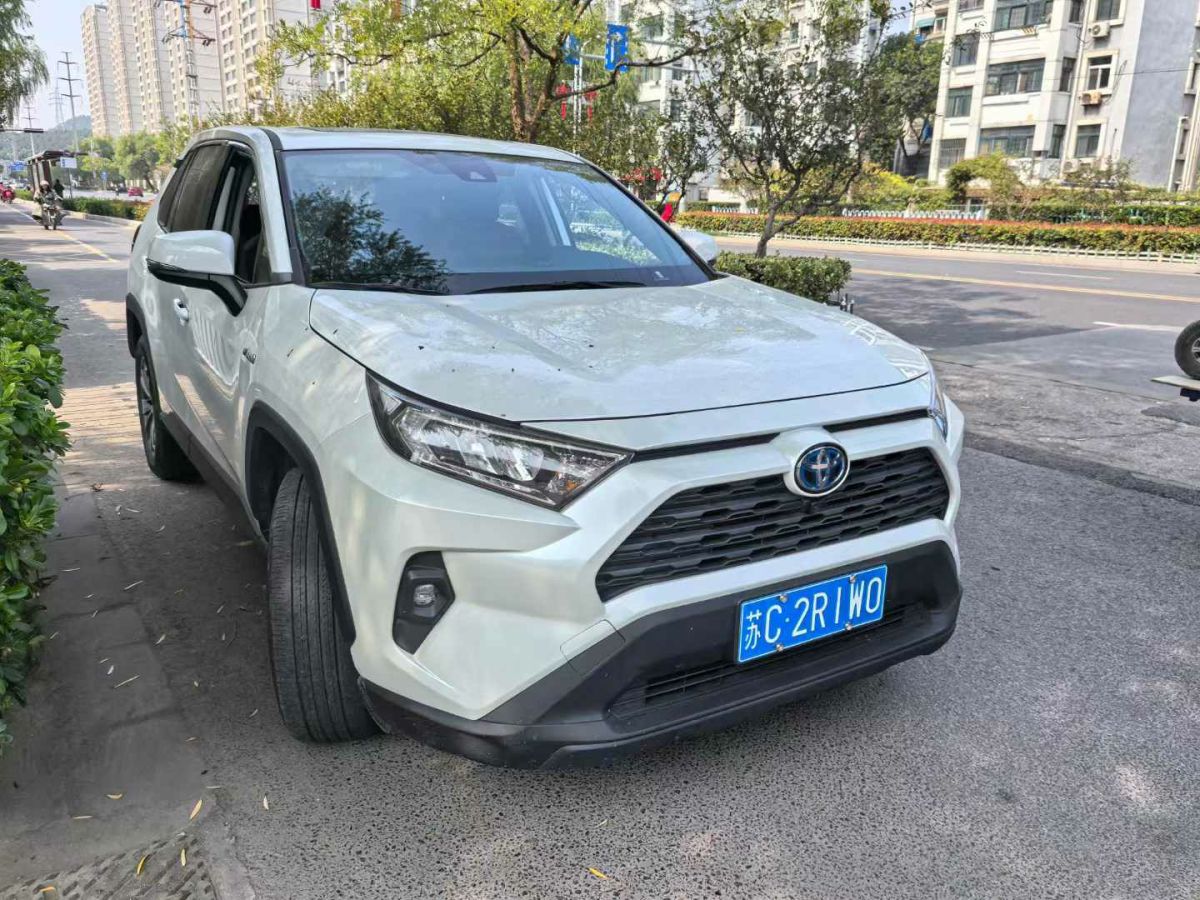 2023年1月豐田 RAV4榮放  2023款 2.0L CVT兩驅(qū)都市版