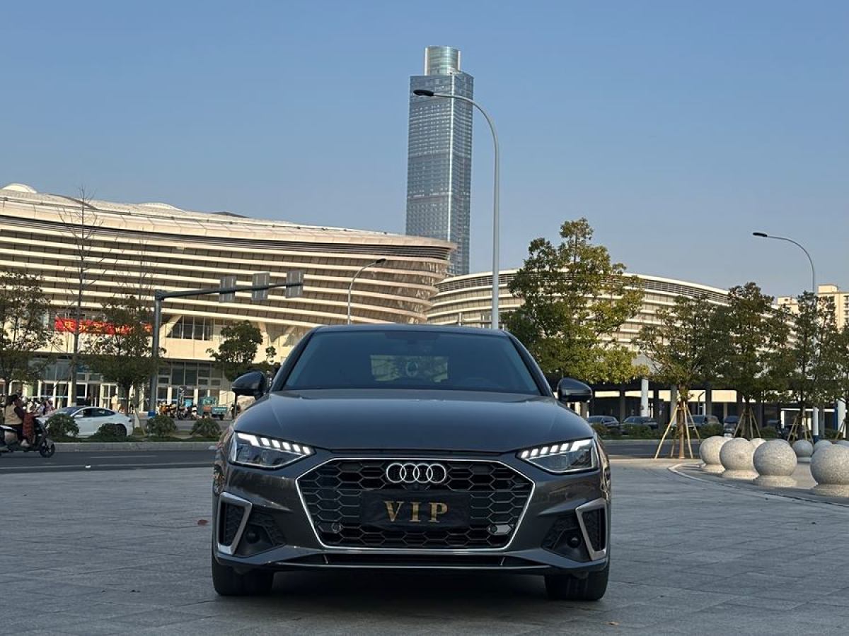 奧迪 奧迪A4L  2022款 40 TFSI 豪華動感型圖片