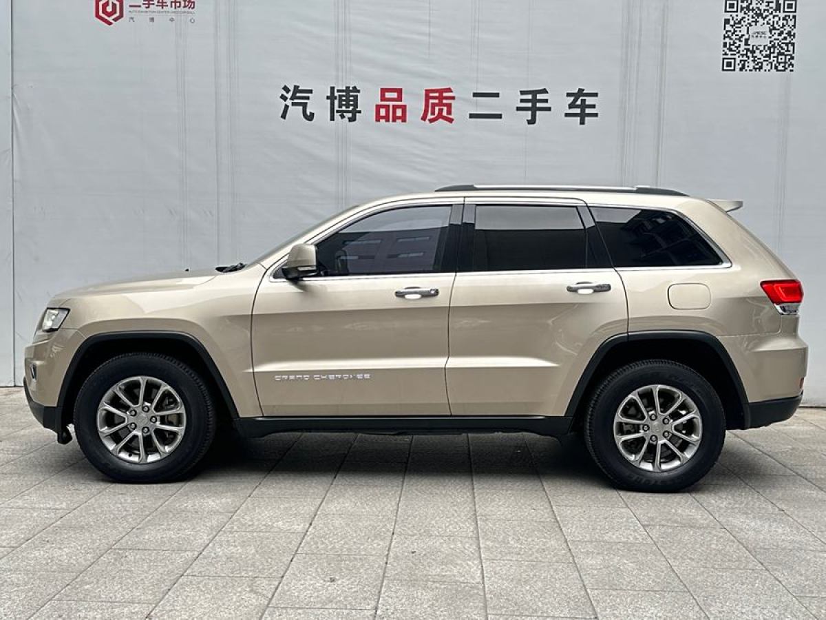 2015年6月Jeep 大切諾基  2015款 3.0TD 柴油 舒享導(dǎo)航版