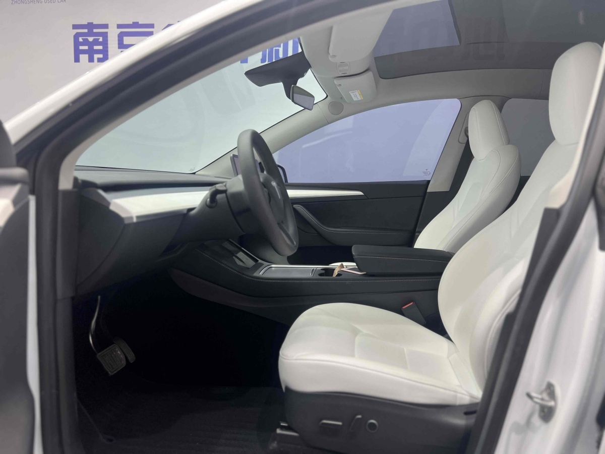 特斯拉 Model 3  2020款 改款 長(zhǎng)續(xù)航后輪驅(qū)動(dòng)版圖片