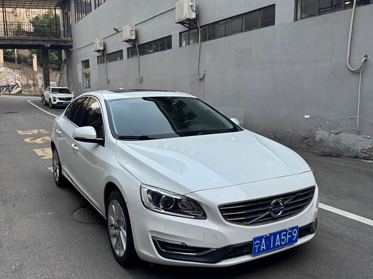 沃爾沃 S60  2016款 L 2.0T T4 智遠(yuǎn)版圖片