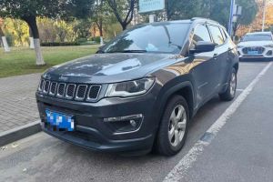 指南者 Jeep 220T 自動(dòng)夜鷹版