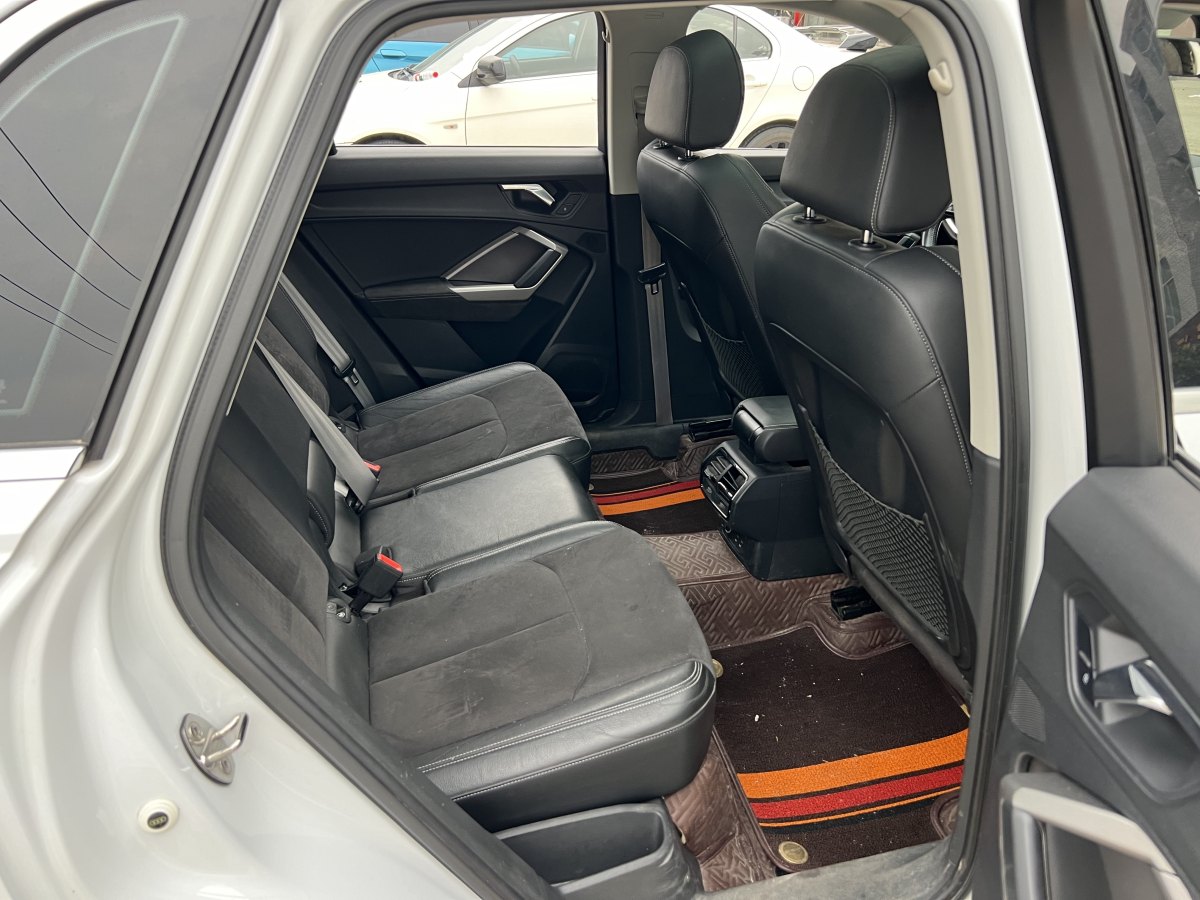 奧迪 奧迪Q3  2024款 35 TFSI 進(jìn)取動感型圖片