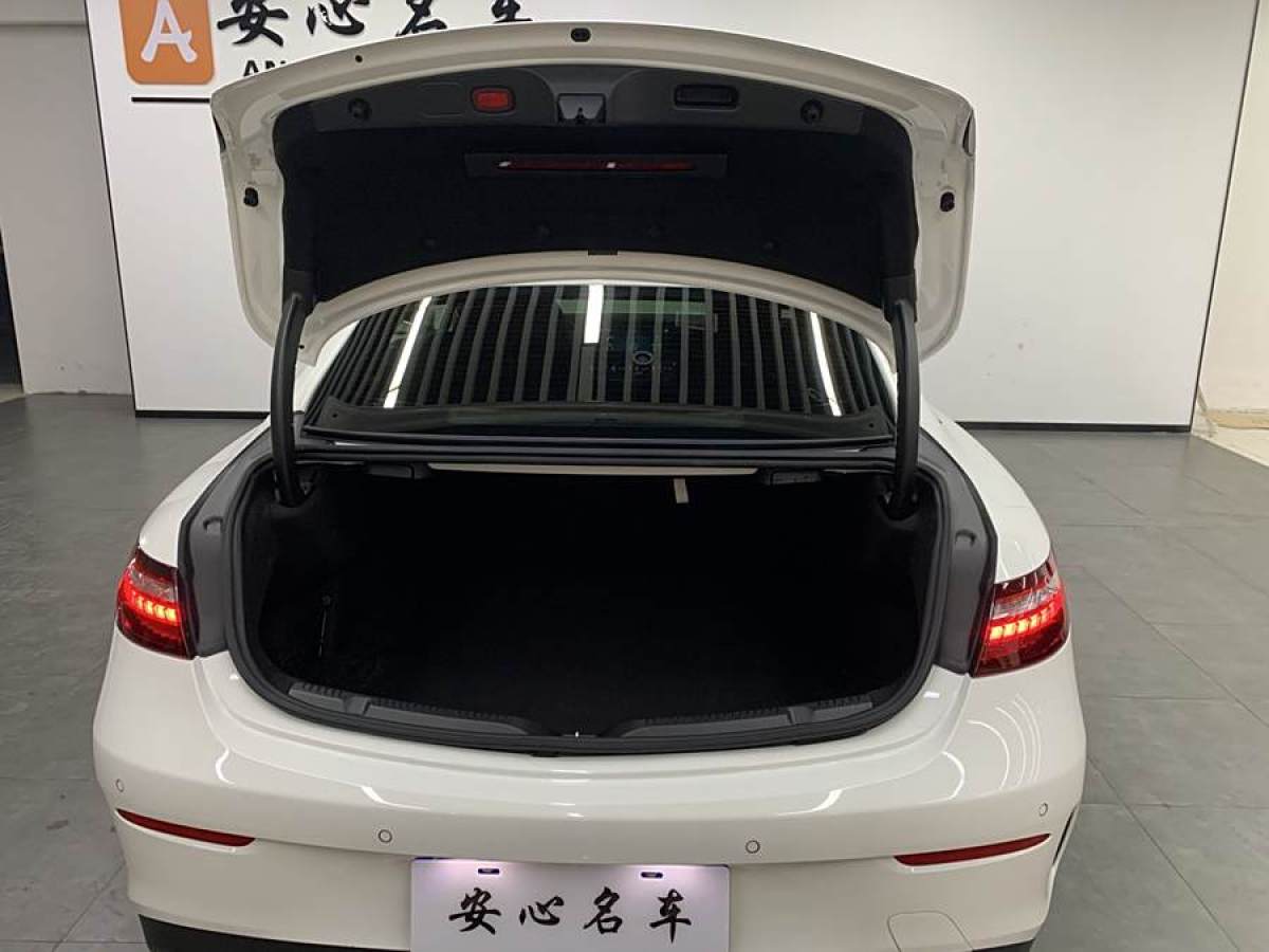 奔馳 奔馳E級  2023款 改款 E 260 轎跑車圖片