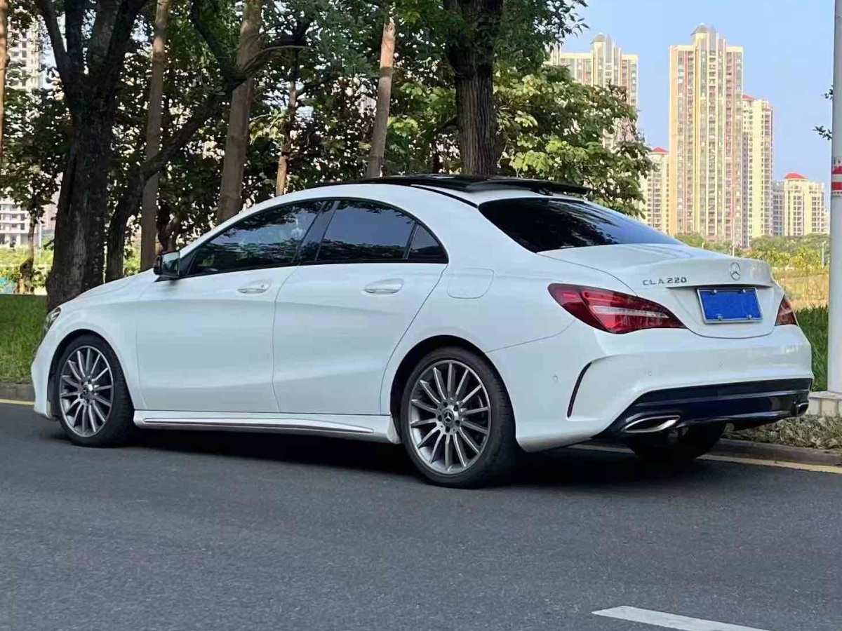 2018年8月奔馳 奔馳CLA級  2017款 改款 CLA 220 4MATIC