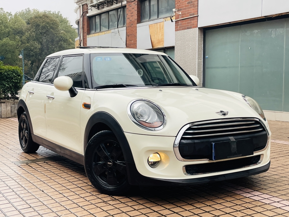 MINI MINI  2015款 1.2T ONE 五門版圖片