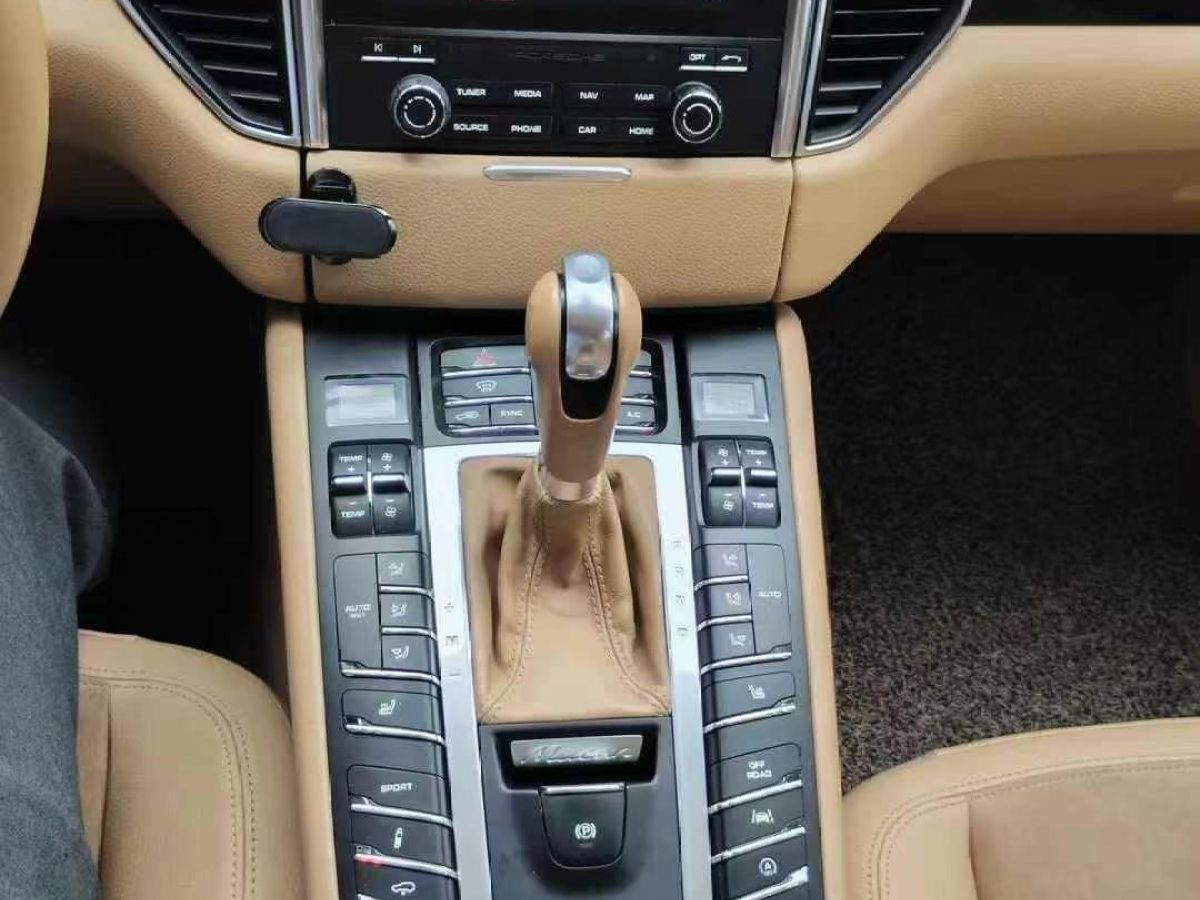 保時(shí)捷 Macan  2016款 Macan 2.0T圖片