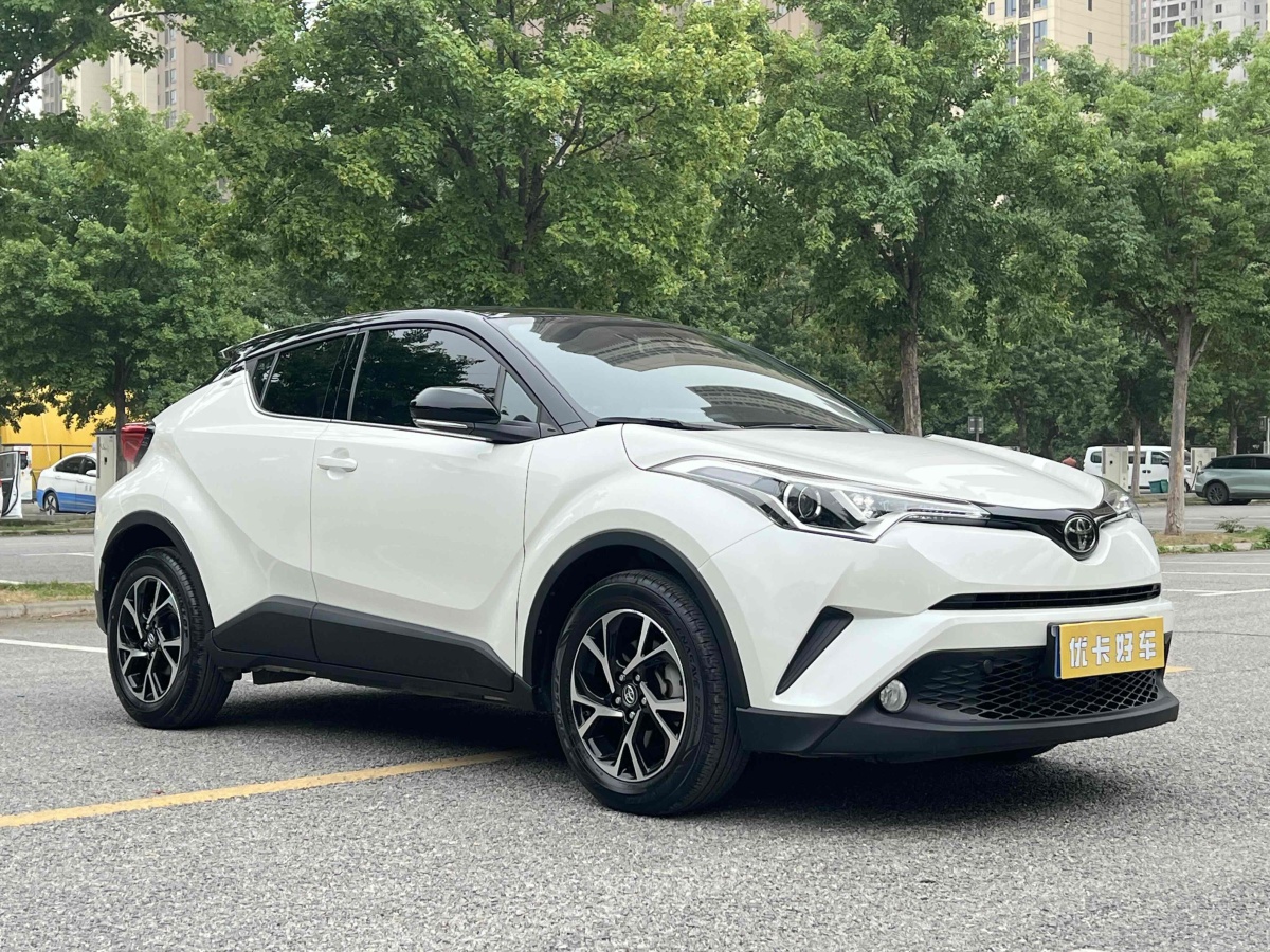 豐田 C-HR  2020款 2.0L 領(lǐng)先版圖片
