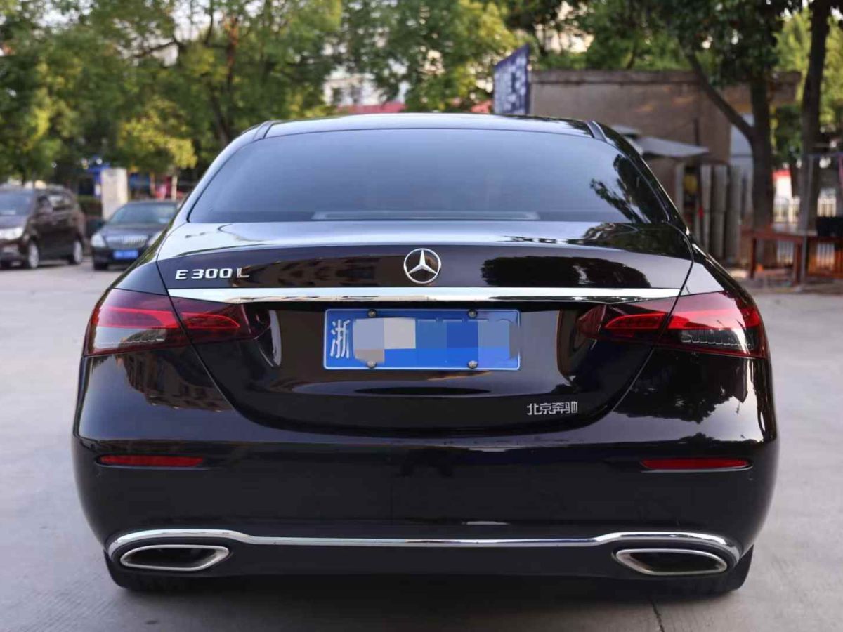 奔馳 奔馳E級  2022款 E 300 L 豪華型圖片