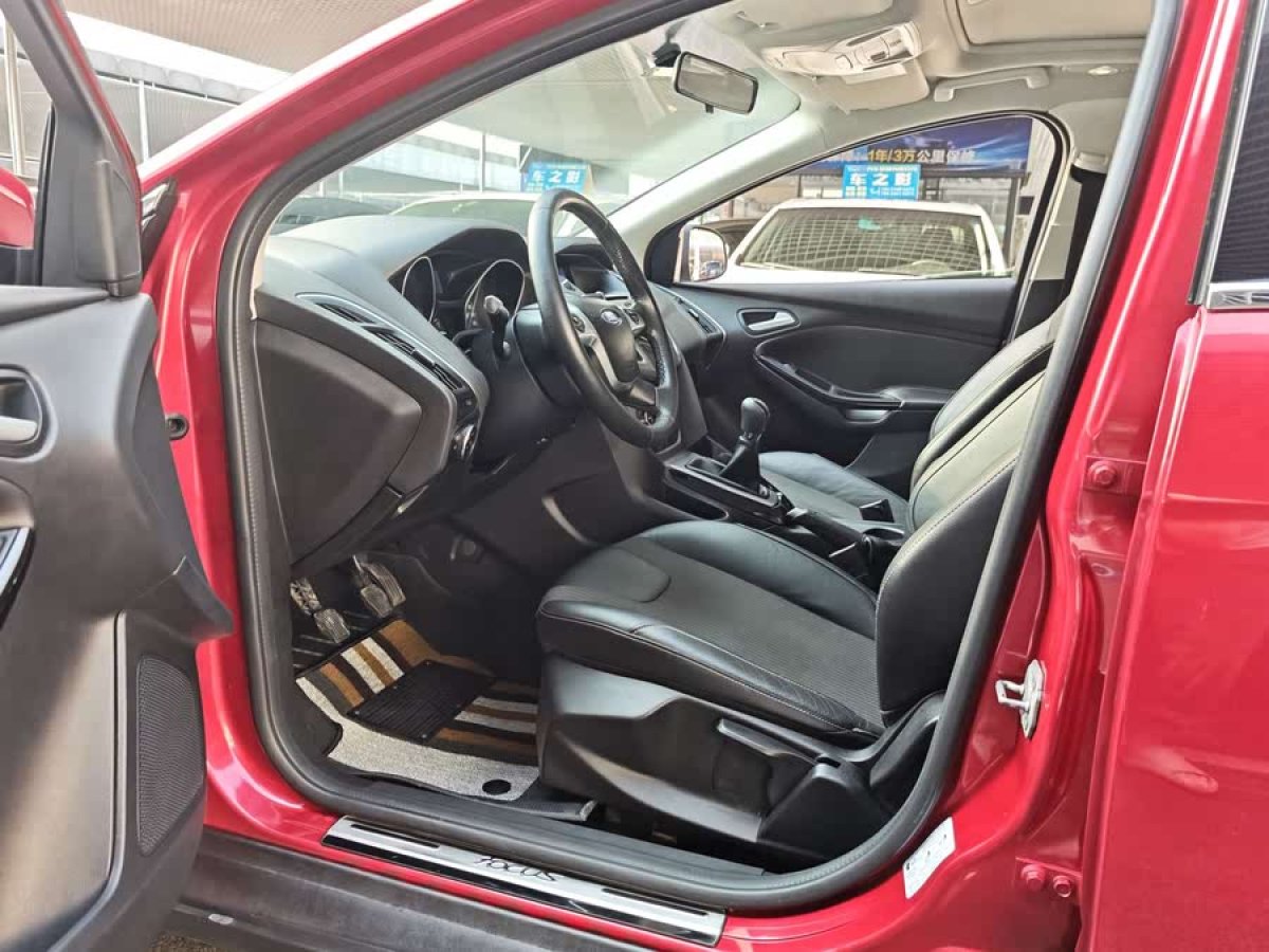 福特 ?？怂? 2012款 兩廂 1.6L 手動風(fēng)尚型圖片