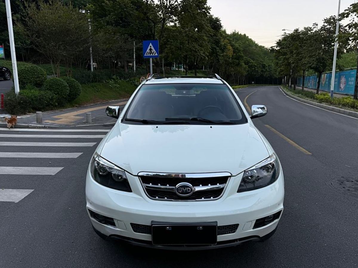 比亞迪 S6  2011款 2.4L 自動尊享型圖片