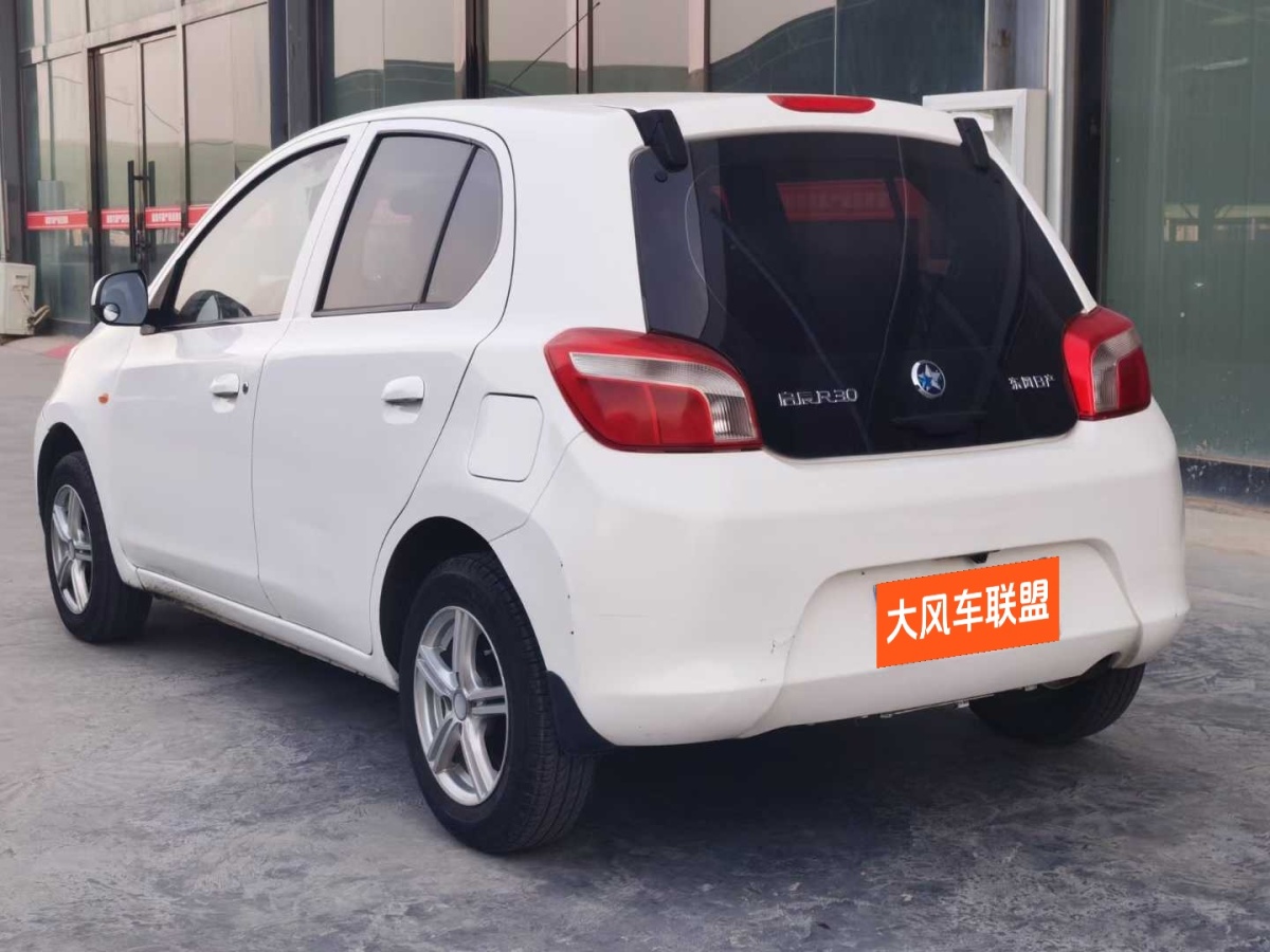 啟辰 R30  2016款 1.2L 手動易享版圖片