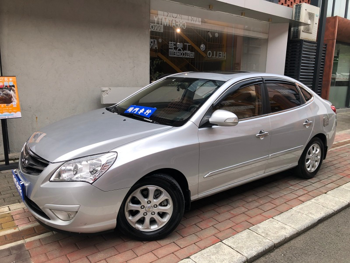 現(xiàn)代 悅動  2011款 1.6L 自動豪華型圖片