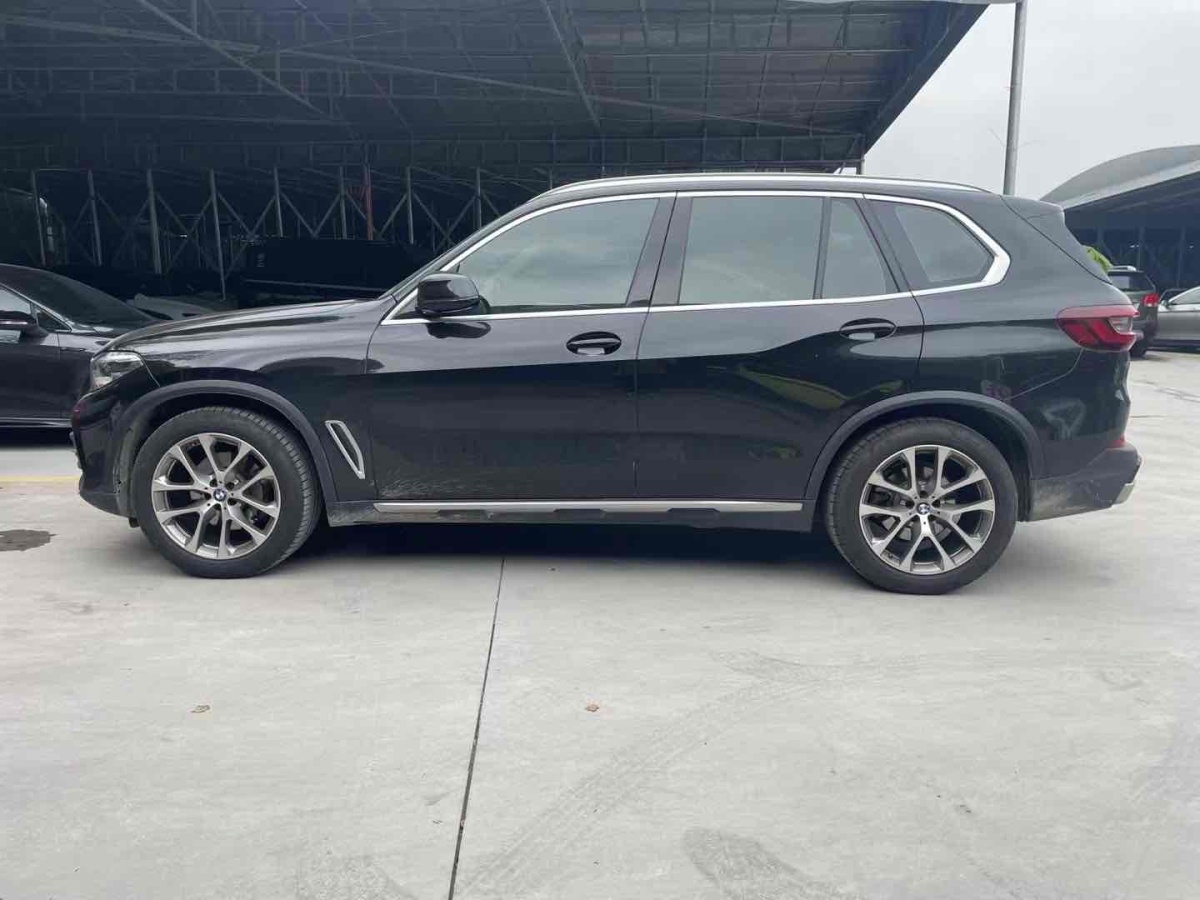 寶馬 寶馬X5  2020款 xDrive30i X設(shè)計(jì)套裝圖片