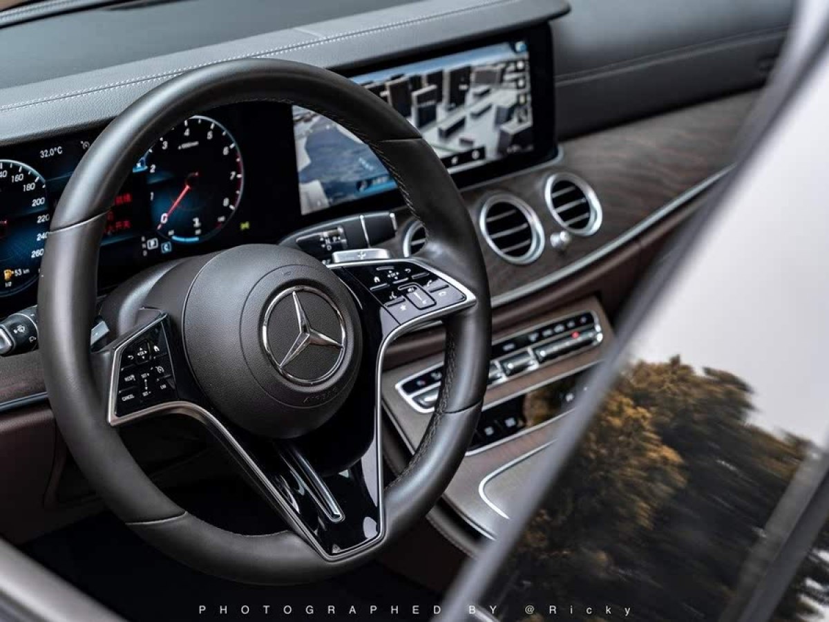 奔馳 奔馳E級(jí)  2021款 改款 E 300 L 豪華型圖片