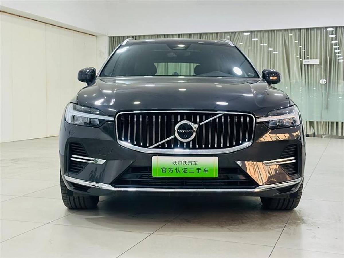 2023年8月沃爾沃 XC60新能源  2024款 T8 插電混動 長續(xù)航四驅(qū)智雅豪華版