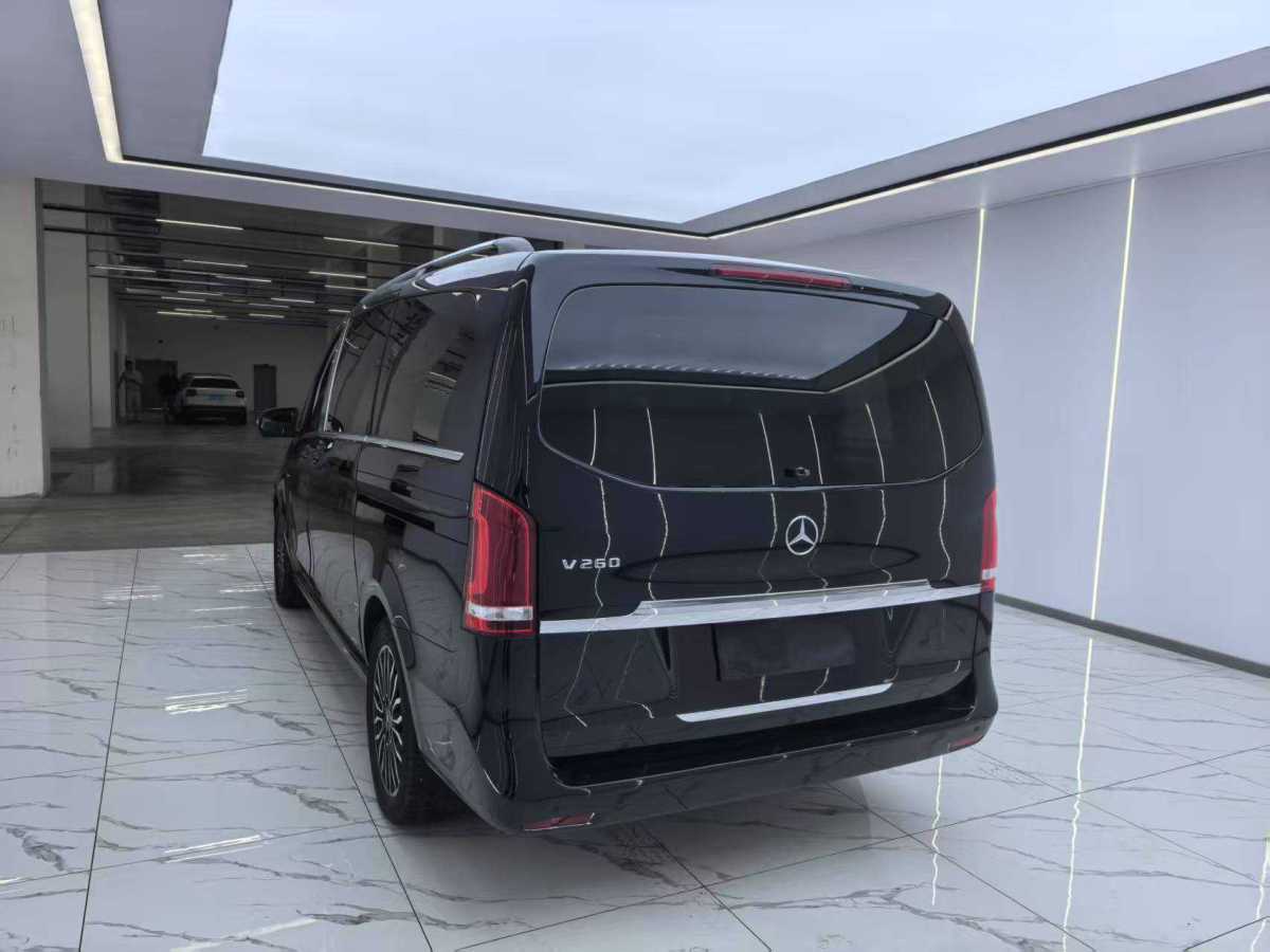 奔馳 V級  2016款 V 260 L 尊貴加長版圖片