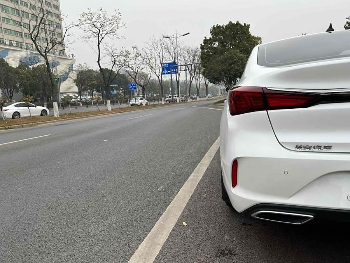 長(zhǎng)安 逸動(dòng)  2022款 PLUS 1.6L GDI CVT豪華型圖片