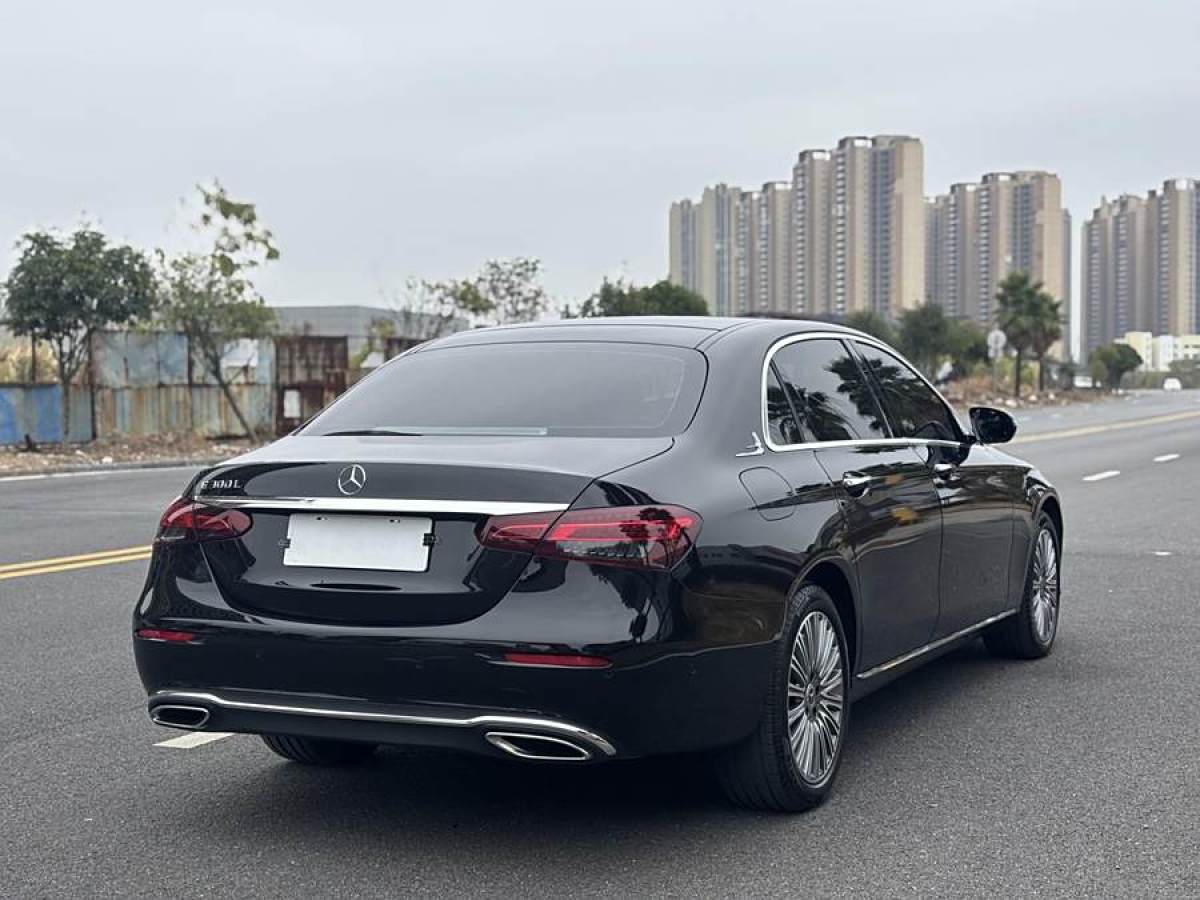 奔馳 奔馳E級(jí)  2023款 改款 E 300 L 豪華型圖片