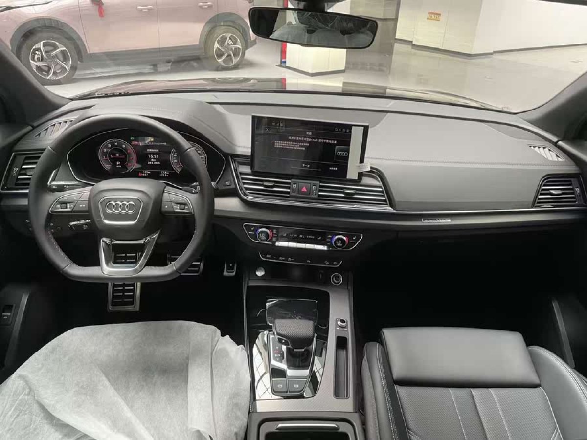 奧迪 奧迪Q5L  2025款 45 TFSI 豪華動(dòng)感型圖片