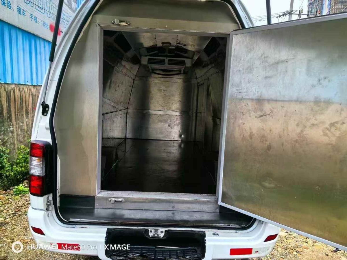 金杯 觀境  2019款  1.6L 手動領(lǐng)先型圖片