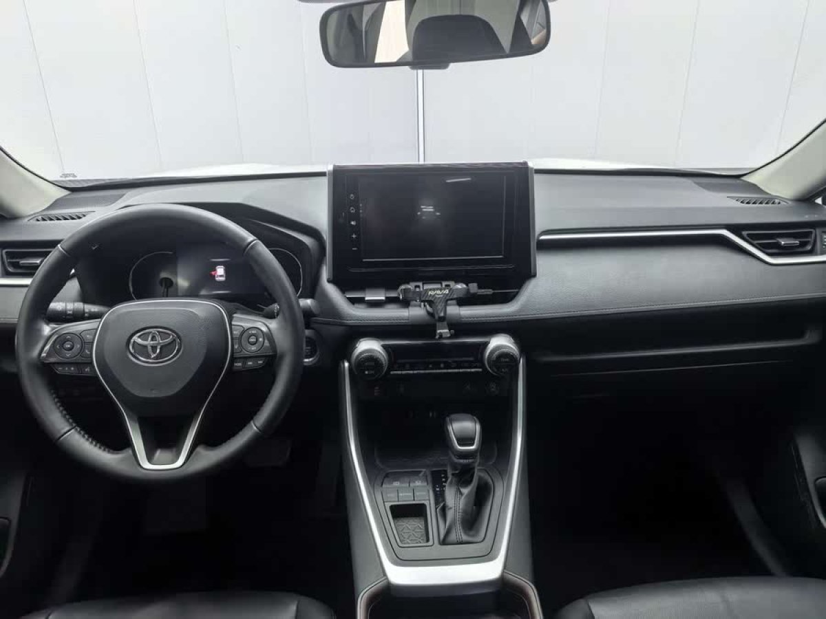 豐田 RAV4榮放  2020款 2.0L CVT兩驅(qū)風(fēng)尚PLUS版圖片