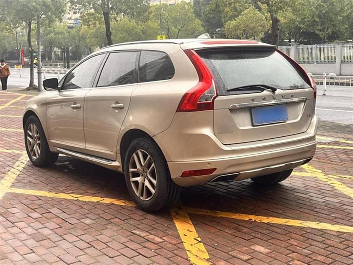 沃爾沃 XC60  2017款 T5 智進(jìn)版圖片