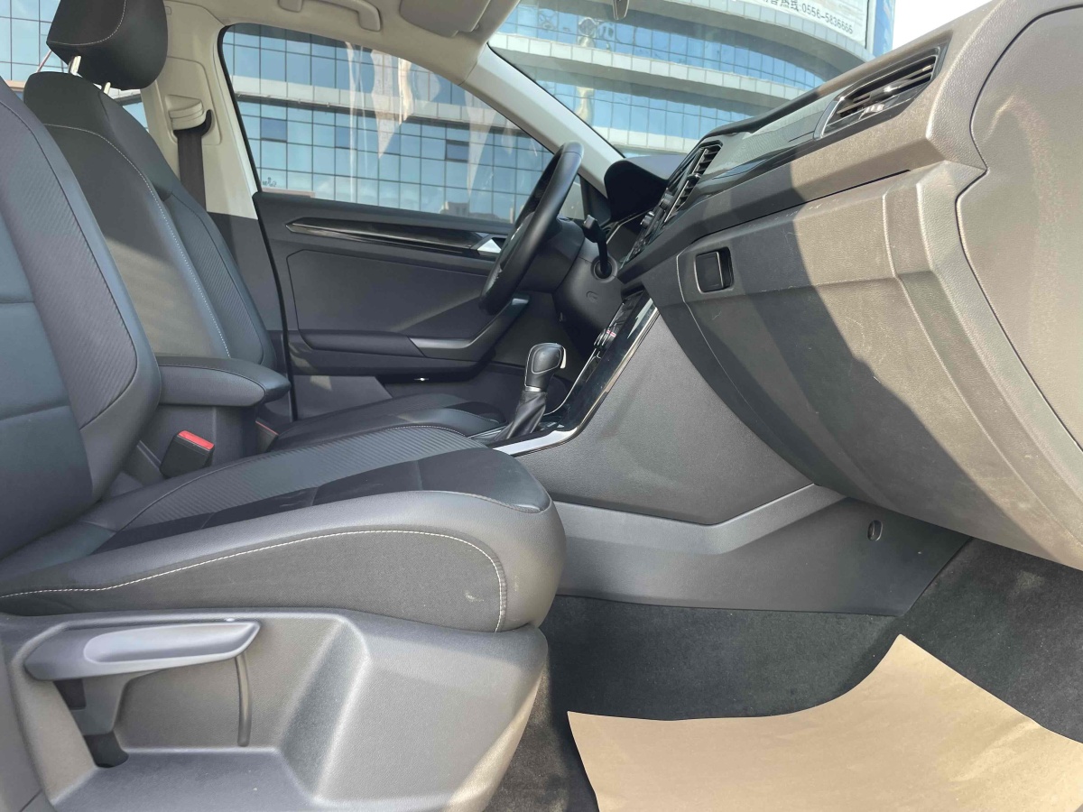 2018年10月大眾 T-ROC探歌  2019款 280TSI DSG兩驅(qū)舒適型 國(guó)V