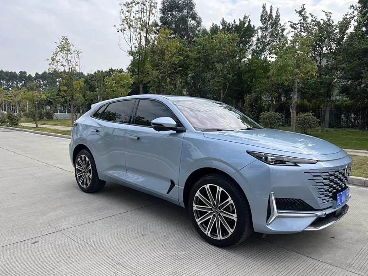 長(zhǎng)安 長(zhǎng)安UNI-K  2021款 2.0T 尊貴型圖片