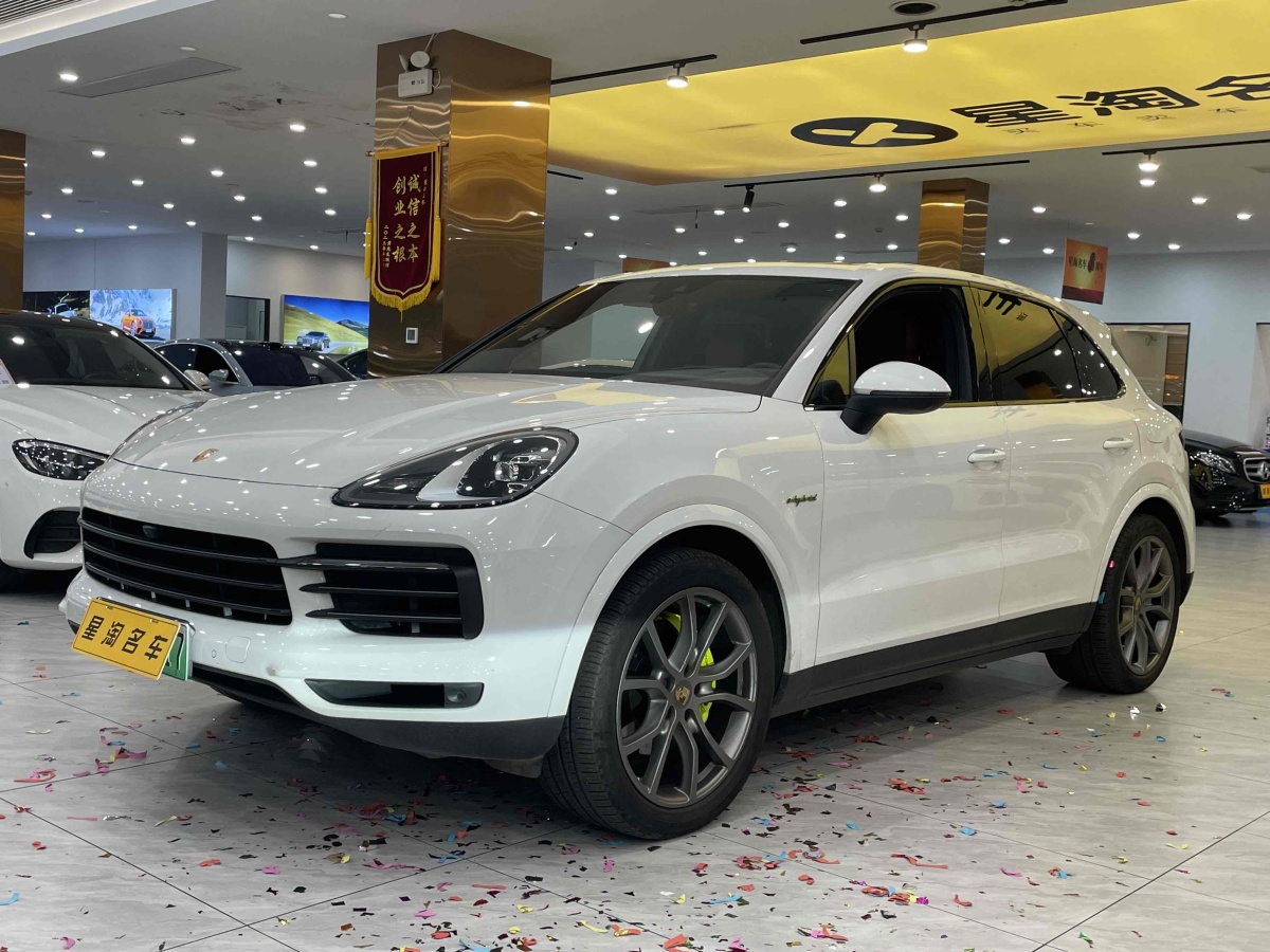 2023年9月保時捷 Cayenne新能源  2023款 Cayenne E-Hybrid 2.0T 鉑金版