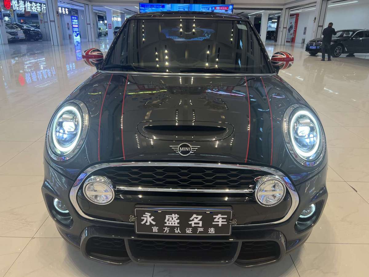 MINI MINI  2021款 2.0T COOPER S 經(jīng)典派圖片