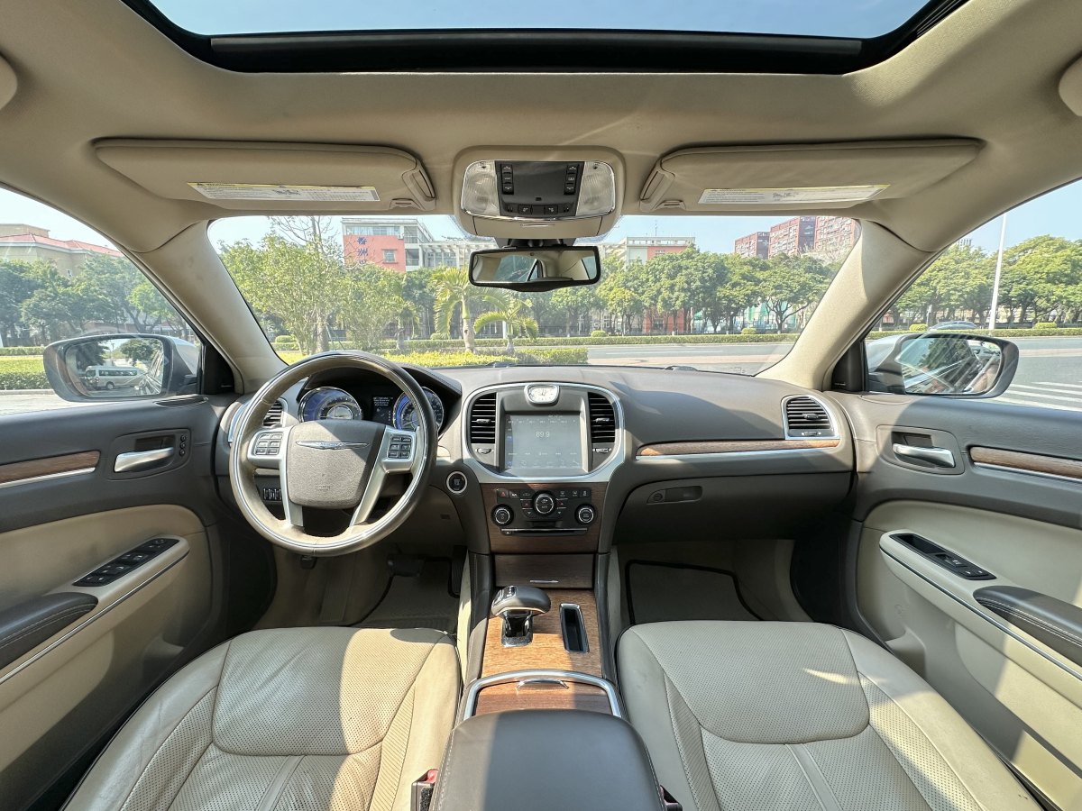 克萊斯勒 300C  2013款 3.6L 尊崇版圖片