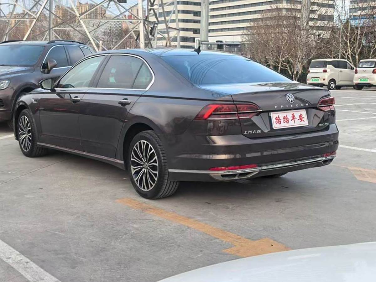 大眾 輝昂  2016款 380TSI 兩驅(qū)至尊版圖片