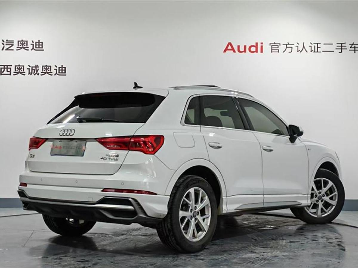 奧迪 奧迪Q3  2019款  35 TFSI 進(jìn)取動(dòng)感型圖片