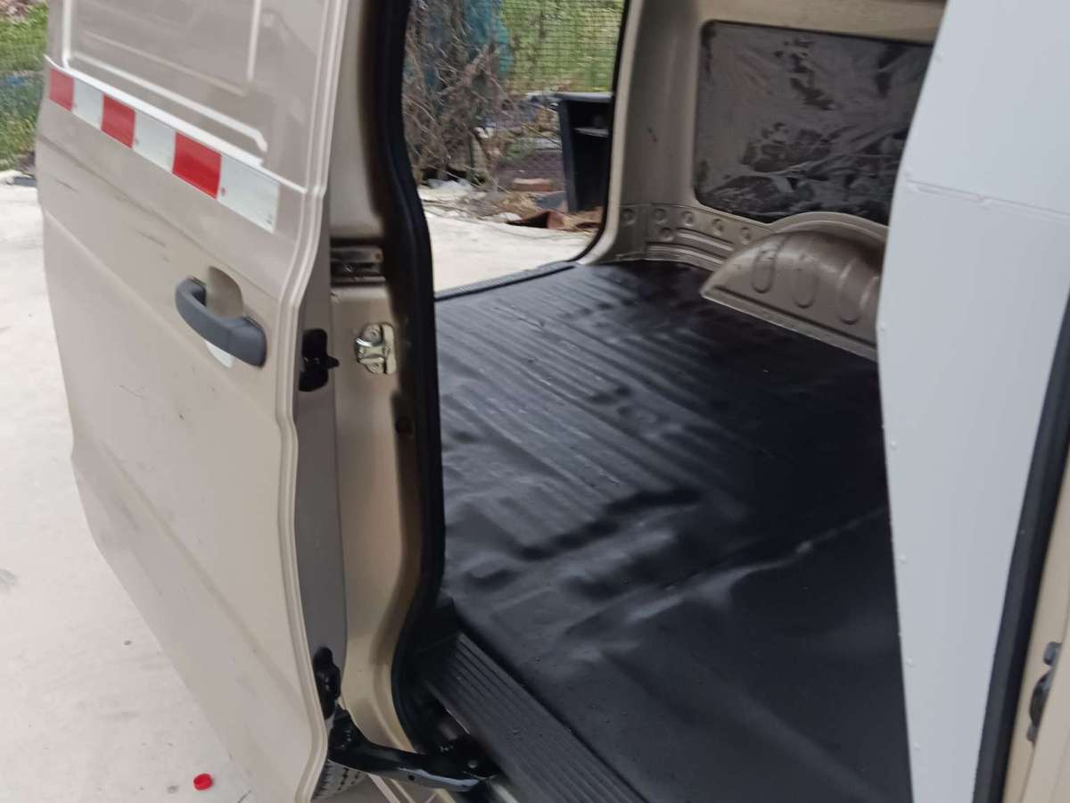 五菱 五菱荣光V  2019款 1.5L封窗车实用型国VI LAR图片