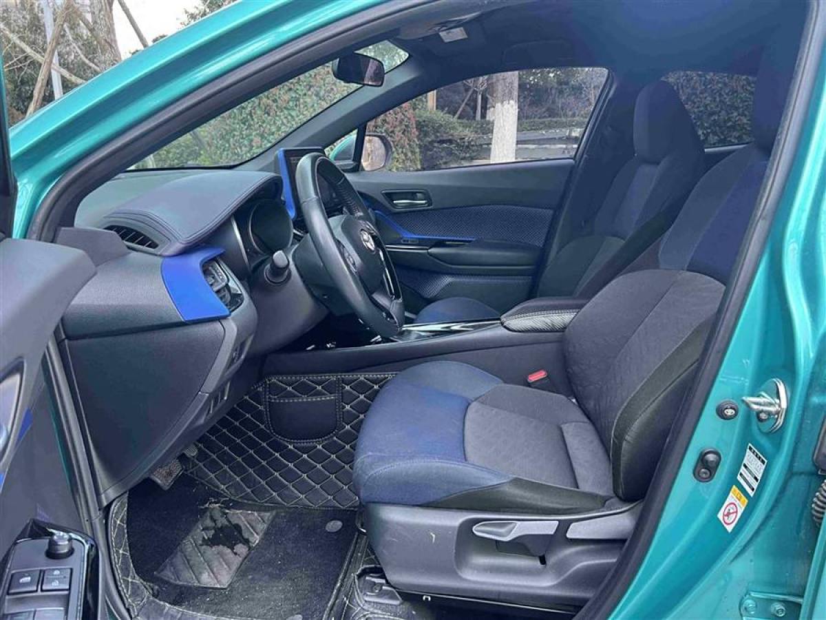 2019年7月豐田 C-HR  2018款 2.0L 豪華版 國(guó)V