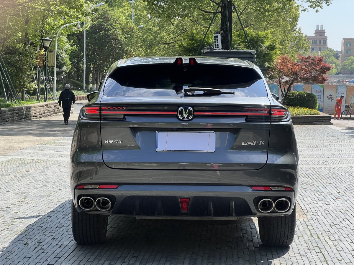 長安 長安UNI-K  2021款 2.0T 尊貴型圖片
