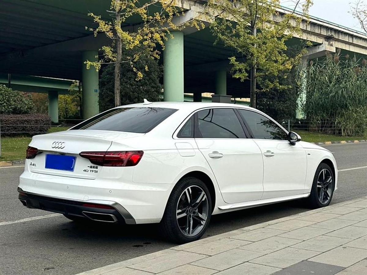 奧迪 奧迪A4L  2022款 40 TFSI 時尚動感型圖片