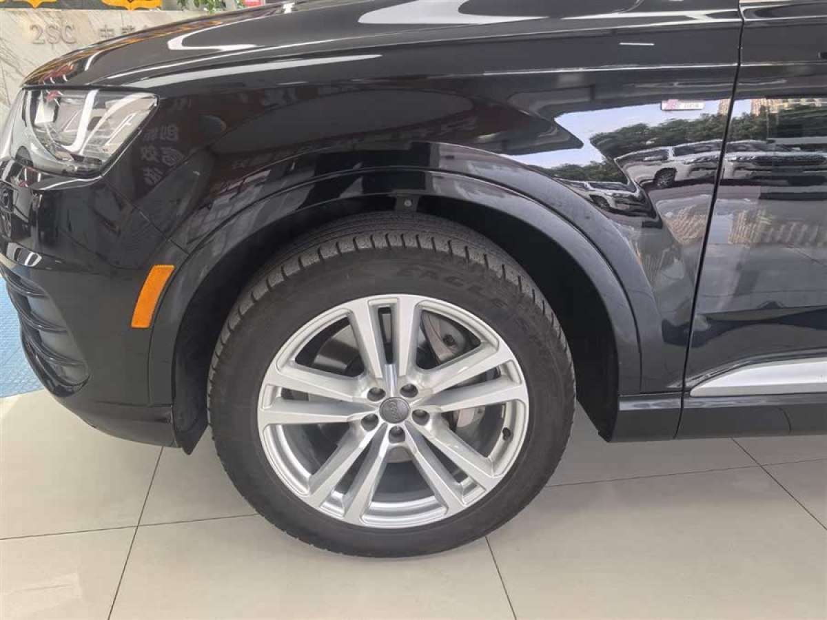奧迪 奧迪Q7  2018款 45 TFSI S line運(yùn)動(dòng)型圖片