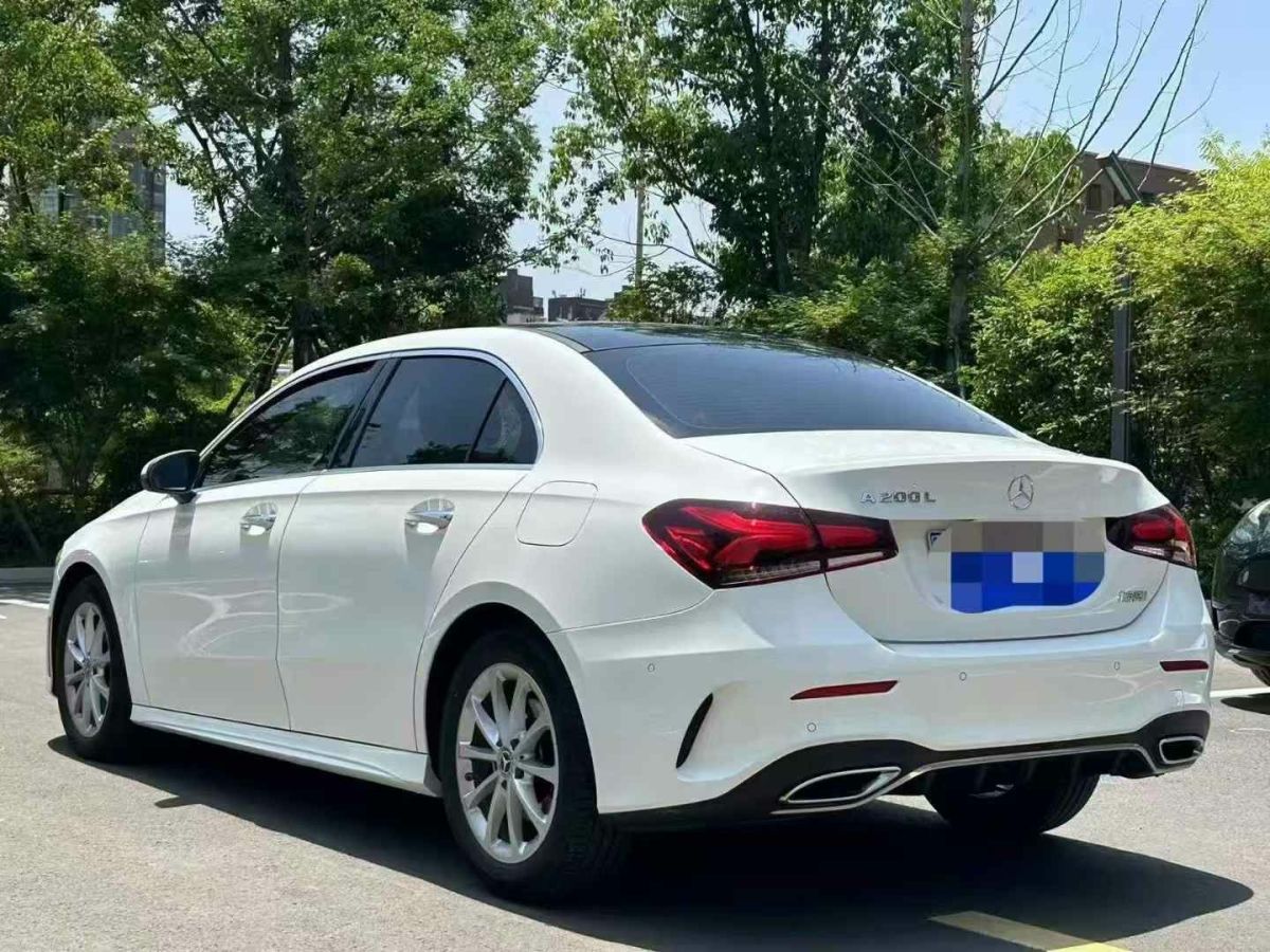 奔馳 奔馳A級(jí)  2020款 A 220 4MATIC圖片