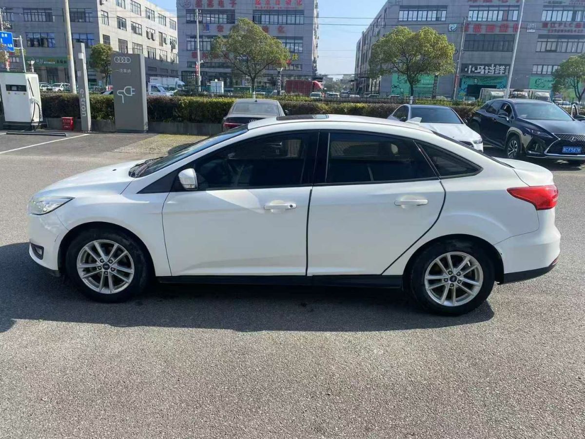 福特 ?？怂? 2018款 三廂經(jīng)典 1.6L 自動(dòng)舒適型智行版圖片