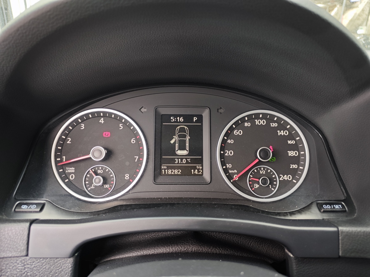 大眾 途觀  2014款 1.8TSI 自動兩驅(qū)30周年紀(jì)念版圖片