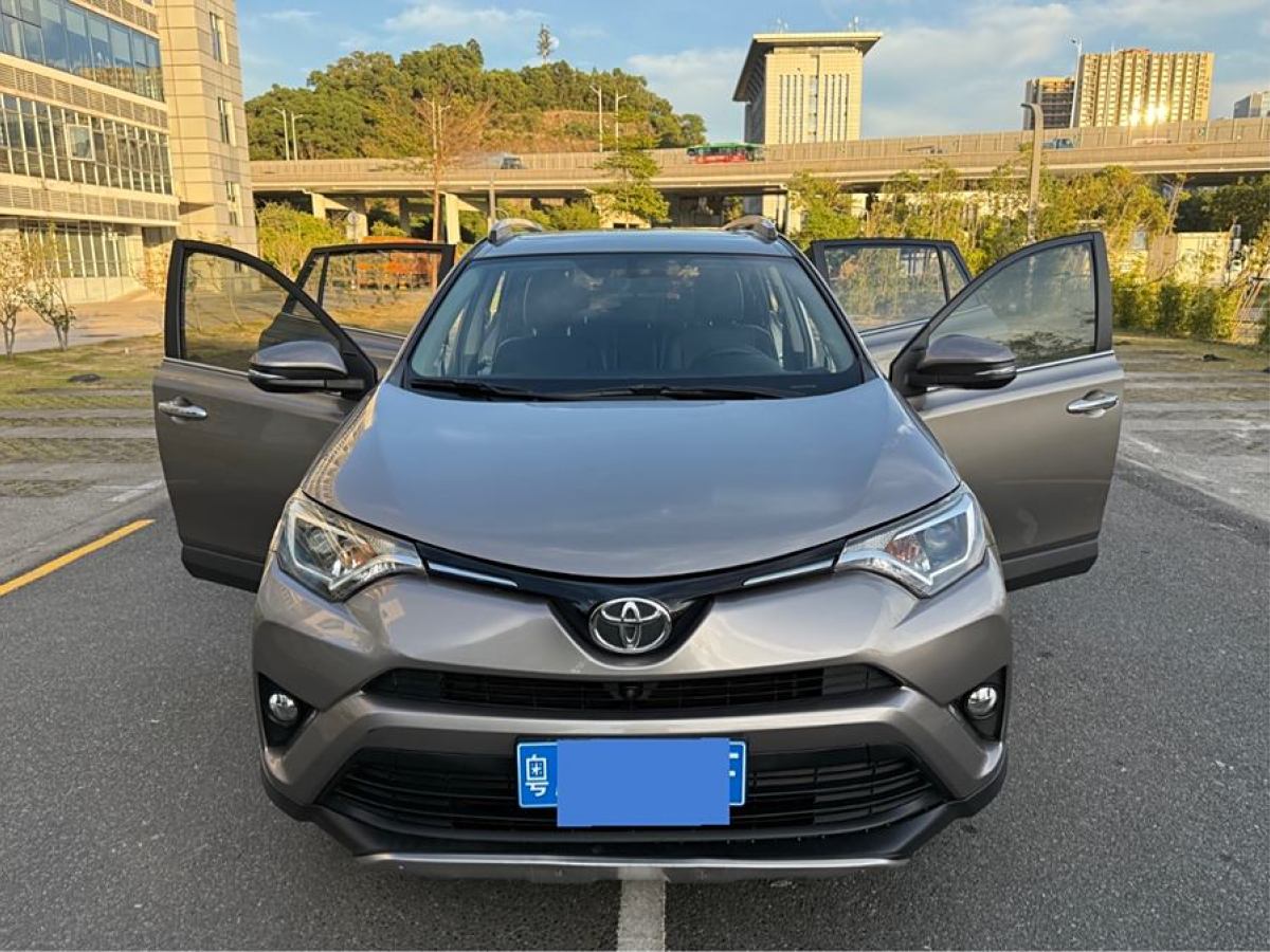 2019年5月豐田 RAV4榮放  2019款  2.0L CVT兩驅(qū)風(fēng)尚版 國(guó)VI