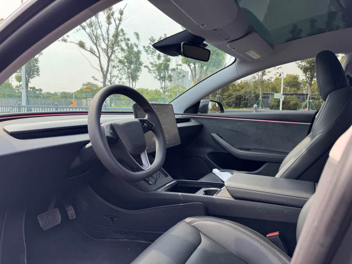 特斯拉 Model 3  2019款 長續(xù)航全輪驅(qū)動版圖片